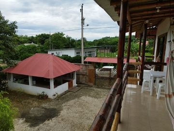 Se Vende Casa Cerca del Mar en Montañita