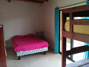 Se Vende Casa Cerca del Mar en Montañita