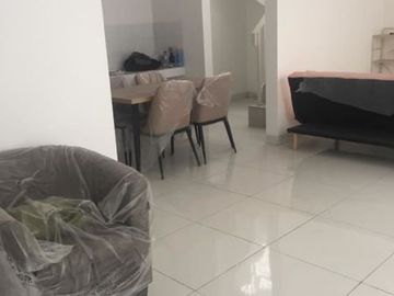 Rumah Cantik Di Discovery Sektor 9 - GB 1332