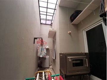 Rumah Luas Apik Strategis Di Perumahan Pemda Jatiasih