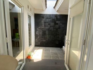 Rumah Fully Furnished desain keren di Permata Vania Bintaro, DM-8011