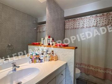 Casa en venta de 4 dorm. en Las Condes