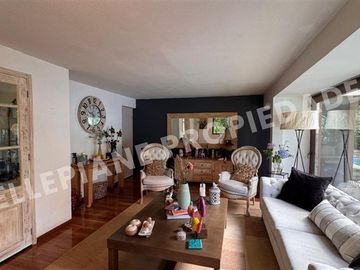 Casa en venta de 4 dorm. en Las Condes