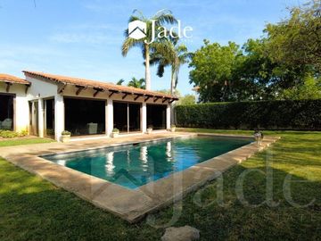 EN VENTA, Casa y Departamento en Lomas del Castillo