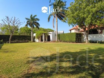 EN VENTA, Casa y Departamento en Lomas del Castillo
