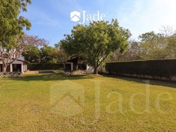 EN VENTA, Casa y Departamento en Lomas del Castillo