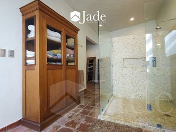 EN VENTA, Casa y Departamento en Lomas del Castillo
