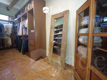 EN VENTA, Casa y Departamento en Lomas del Castillo