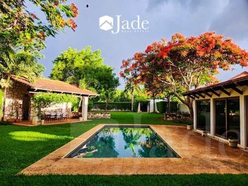 EN VENTA, Casa y Departamento en Lomas del Castillo