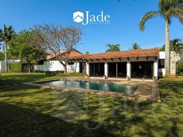 EN VENTA, Casa y Departamento en Lomas del Castillo