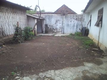 DIJUAL RUMAH TUA TEPI JALAN WARUNG DOWO PASURUAN