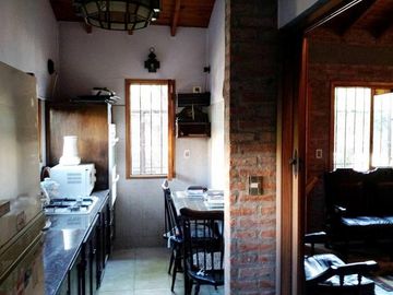 CHALET TODO EN PLANTA BAJA, 3 AMBIENTES + 1 DEPARTAMENTO DE 2 AMBIENTES EN VILLA SARMIENTO