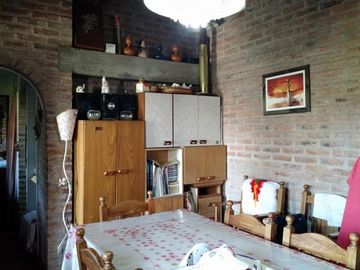CHALET TODO EN PLANTA BAJA, 3 AMBIENTES + 1 DEPARTAMENTO DE 2 AMBIENTES EN VILLA SARMIENTO
