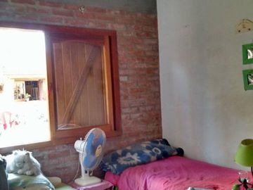 CHALET TODO EN PLANTA BAJA, 3 AMBIENTES + 1 DEPARTAMENTO DE 2 AMBIENTES EN VILLA SARMIENTO