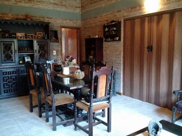 CHALET TODO EN PLANTA BAJA, 3 AMBIENTES + 1 DEPARTAMENTO DE 2 AMBIENTES EN VILLA SARMIENTO