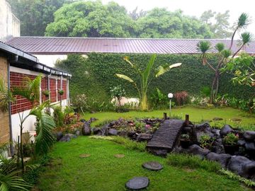 Di jual rumah LUX jalan kupang Indah