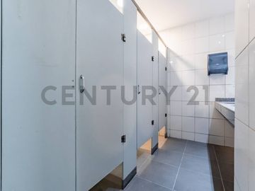 VENTA DE OFICINA, 5 PRIVADOS, CUIDAD EMPRESARIAL.
