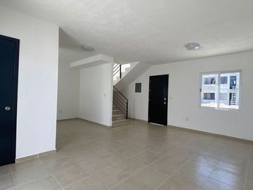 CASAS PRIMAVERA EN FRACC. YAAXCHE