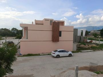 CASAS PRIMAVERA EN FRACC. YAAXCHE