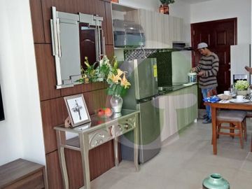 Fully Furnished 2 Bedroom Condo in Cebu Business Park