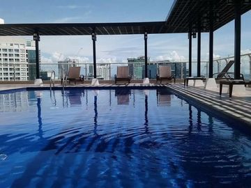 Fully Furnished 2 Bedroom Condo in Cebu Business Park