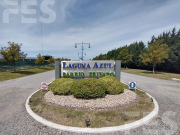 VENTA LOTE DE 300 M2 (12 X 25 METROS). BARRIO PRIVADO LAGUNA AZUL.