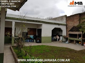 VENTA CASA EN MORENO 4 AMBIENTES CON COCHERA. DARDO ROCHA 2300 MORENO.
