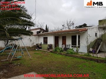 VENTA CASA EN MORENO 4 AMBIENTES CON COCHERA. DARDO ROCHA 2300 MORENO.