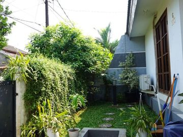 Rumah di Cinere, 2Lt, Balkon, Megapolitan, Akses TOL Krukut