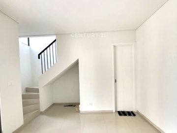 Dijual Rumah Minimalis 2 Lantai Di Graha Raya Bintaro 7224