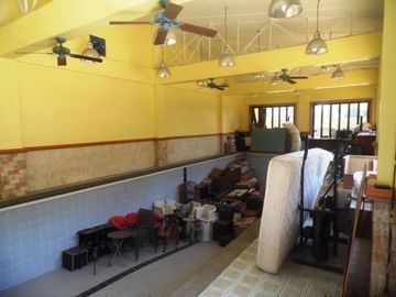 Spacious House and Lot for Sale in Angeles City Near SM Clar