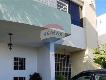 Casa de venta en Manta  zona sur