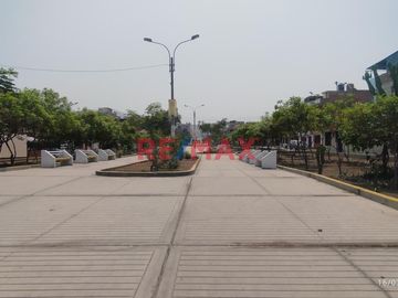 🏡 ¡OPORTUNIDAD ÚNICA PARA VIVIR EN SAN JUAN DE LURIGANCHO! 🌟

Si buscas una casa con espacios amplios y un gran potencial para remodelar a tu gusto,