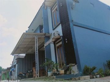 Rumah Second 2 Lnt, LT 111 m², Rp 1.6 Milyar, di Sawangan, D