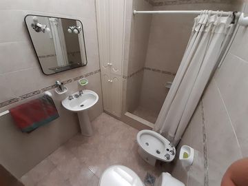 URGENTE POR TRASLADO, RETASADA, VENTA Casa IMPECABLE 3dorm - 2 baños -B° Pedro Pico