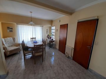 URGENTE POR TRASLADO, RETASADA, VENTA Casa IMPECABLE 3dorm - 2 baños -B° Pedro Pico