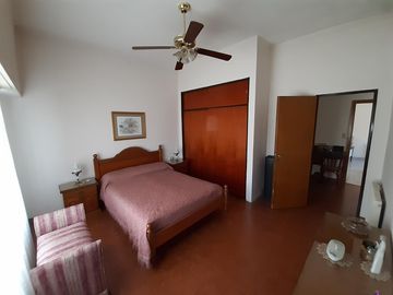 URGENTE POR TRASLADO, RETASADA, VENTA Casa IMPECABLE 3dorm - 2 baños -B° Pedro Pico