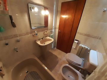 URGENTE POR TRASLADO, RETASADA, VENTA Casa IMPECABLE 3dorm - 2 baños -B° Pedro Pico