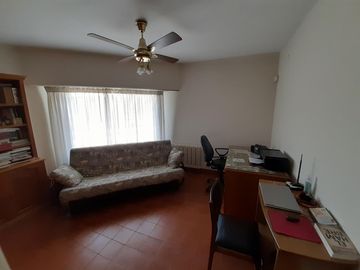 URGENTE POR TRASLADO, RETASADA, VENTA Casa IMPECABLE 3dorm - 2 baños -B° Pedro Pico