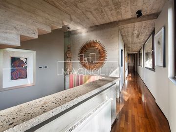 Casa en venta de 5 dorm. en Lo Barnechea