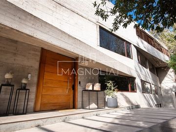 Casa en venta de 5 dorm. en Lo Barnechea