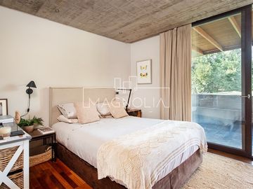 Casa en venta de 5 dorm. en Lo Barnechea