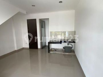 Disewakan Rumah di Pik2 Tahap1 Kosongan