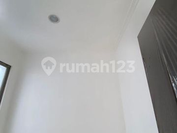 Disewakan Rumah di Pik2 Tahap1 Kosongan