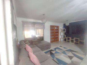 BELLA CASA CON GRAN QUINCHO Y TERRAZA