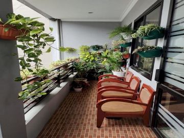 rumah dengan luas tanah 267m2 di kota bandung lebar muka 12 M STARTEGIS AMAN DAN NYAMAN cocok untuk hunian