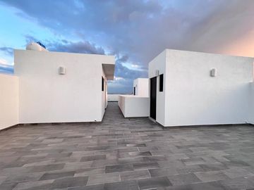 Casa en Lomas de Juriquilla con Roof Garden  - PREVENTA J2