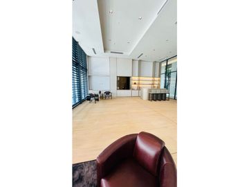 ELEGANTE EDIFICIO PARA ENTREGA INMEDIATA