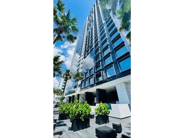 ELEGANTE EDIFICIO PARA ENTREGA INMEDIATA
