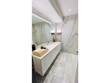ELEGANTE EDIFICIO PARA ENTREGA INMEDIATA